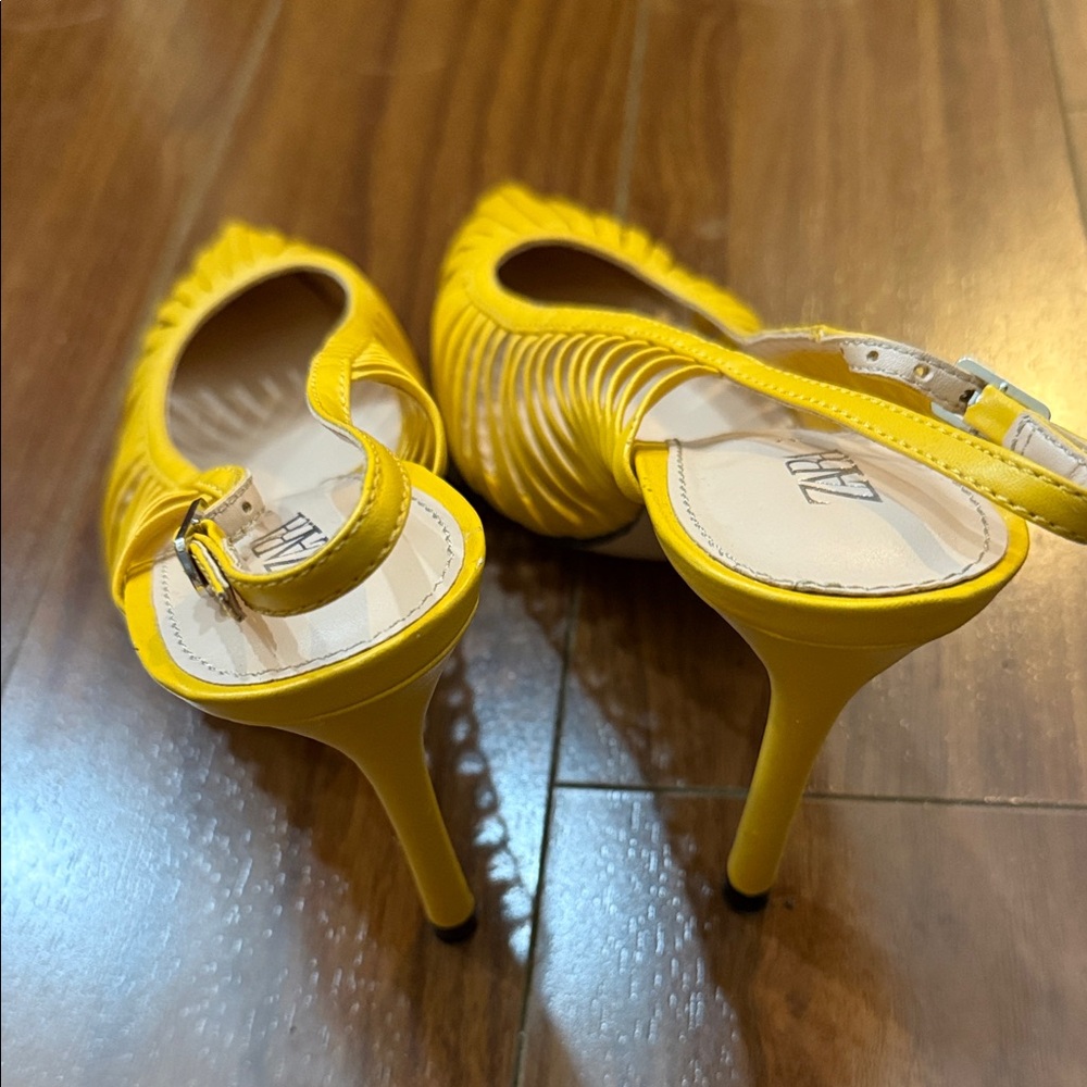 Zara Mustard Strappy Heels - Picture 4 of 5